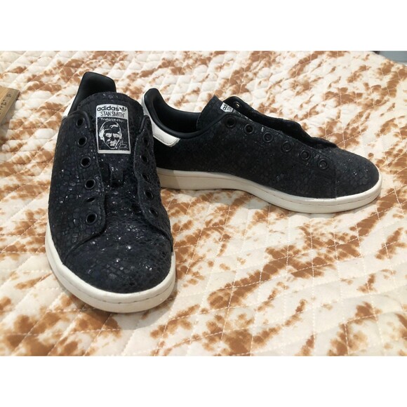 Adidas Women's Stan Smith Black Embossed Sneakers Size 5 - Picture 11 of 11